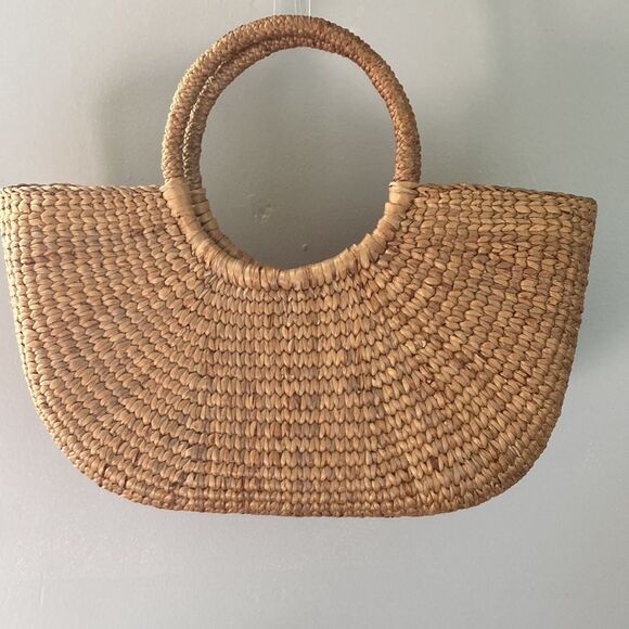 Rattan Beach Tote with Bow - Picture 3 of 8